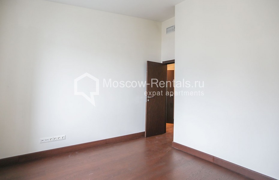 Photo #10 5-room (4 BR) apartment for <a href="http://moscow-rentals.ru/en/articles/long-term-rent" target="_blank">a long-term</a> rent
 in Russia, Moscow, 1st Obydenskyi, 9/12