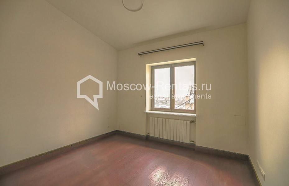 Photo #16 5-room (4 BR) apartment for <a href="http://moscow-rentals.ru/en/articles/long-term-rent" target="_blank">a long-term</a> rent
 in Russia, Moscow, 1st Obydenskyi, 9/12
