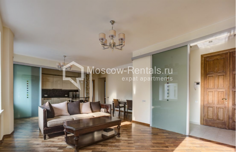 Photo #1 3-room (2 BR) apartment for <a href="http://moscow-rentals.ru/en/articles/long-term-rent" target="_blank">a long-term</a> rent
 in Russia, Moscow, M. Bronnaya str, 16
