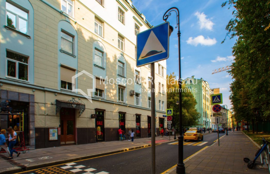 Photo #11 3-room (2 BR) apartment for <a href="http://moscow-rentals.ru/en/articles/long-term-rent" target="_blank">a long-term</a> rent
 in Russia, Moscow, M. Bronnaya str, 16
