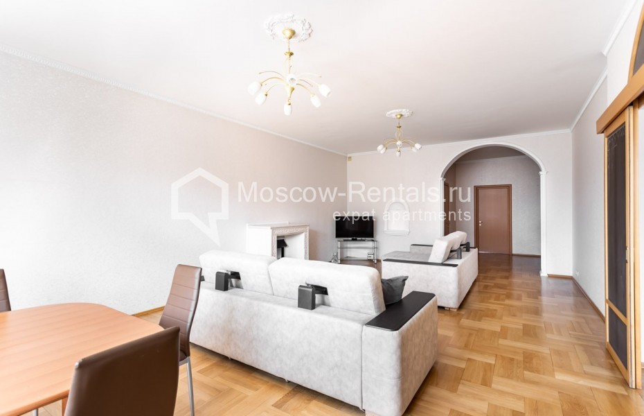 Photo #3 4-room (3 BR) apartment for <a href="http://moscow-rentals.ru/en/articles/long-term-rent" target="_blank">a long-term</a> rent
 in Russia, Moscow, Dolgorukovskaya str, 6