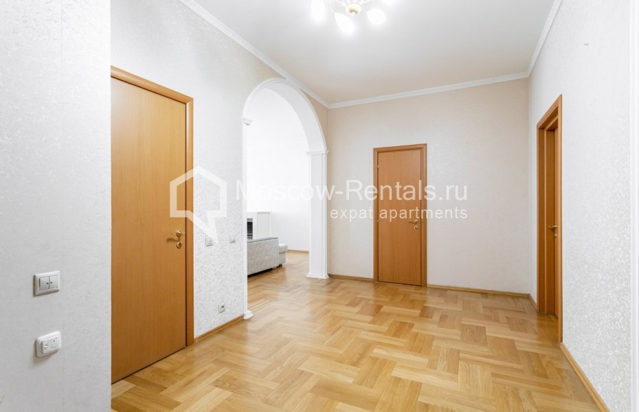 Photo #6 4-room (3 BR) apartment for <a href="http://moscow-rentals.ru/en/articles/long-term-rent" target="_blank">a long-term</a> rent
 in Russia, Moscow, Dolgorukovskaya str, 6