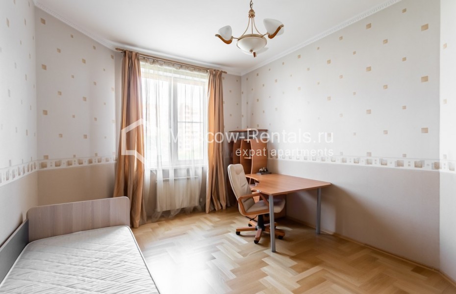 Photo #10 4-room (3 BR) apartment for <a href="http://moscow-rentals.ru/en/articles/long-term-rent" target="_blank">a long-term</a> rent
 in Russia, Moscow, Dolgorukovskaya str, 6