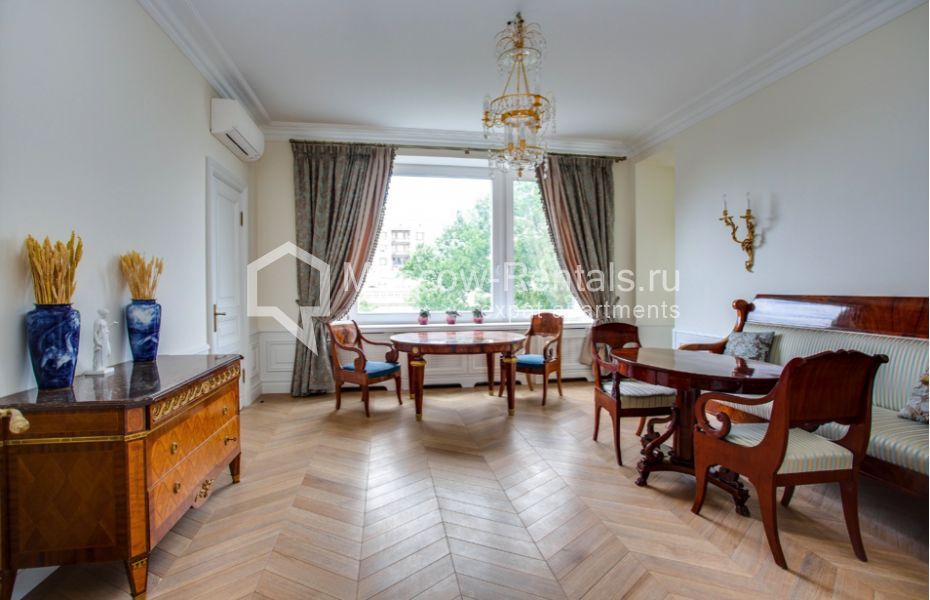 Photo #1 4-room (3 BR) apartment for <a href="http://moscow-rentals.ru/en/articles/long-term-rent" target="_blank">a long-term</a> rent
 in Russia, Moscow, Spiridonovka str, 15