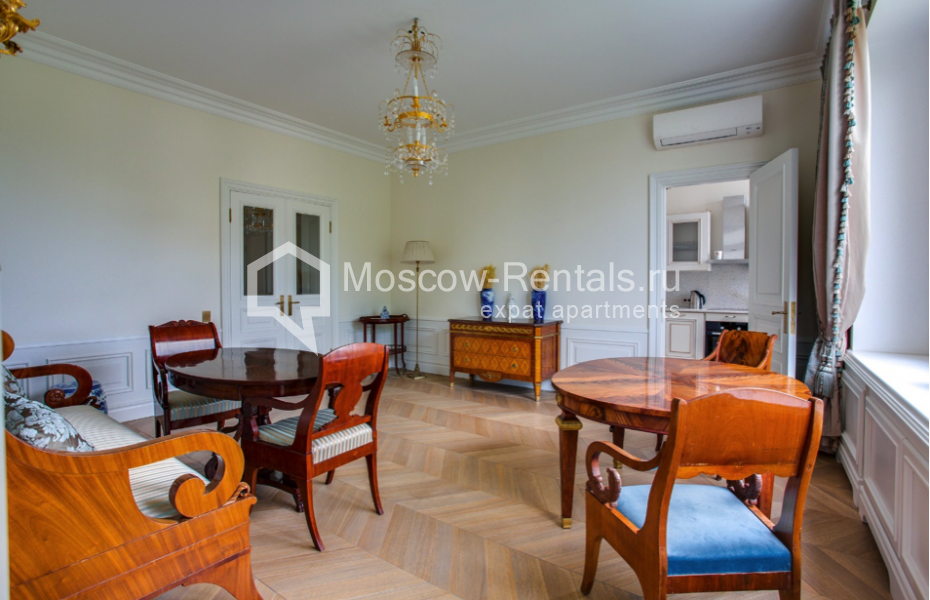 Photo #2 4-room (3 BR) apartment for <a href="http://moscow-rentals.ru/en/articles/long-term-rent" target="_blank">a long-term</a> rent
 in Russia, Moscow, Spiridonovka str, 15