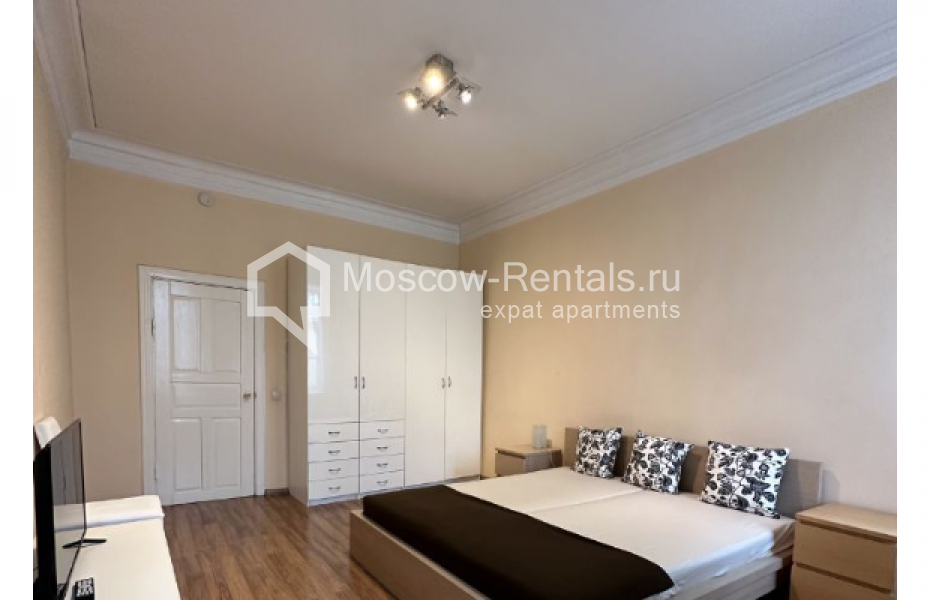 Photo #12 3-room (2 BR) apartment for <a href="http://moscow-rentals.ru/en/articles/long-term-rent" target="_blank">a long-term</a> rent
 in Russia, Moscow, Arbat str, 51С2
