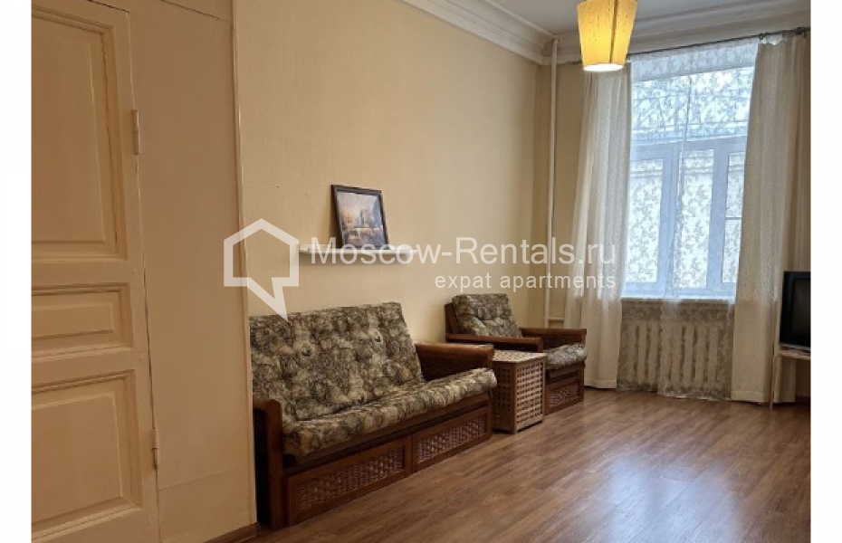 Photo #4 3-room (2 BR) apartment for <a href="http://moscow-rentals.ru/en/articles/long-term-rent" target="_blank">a long-term</a> rent
 in Russia, Moscow, Arbat str, 51С2