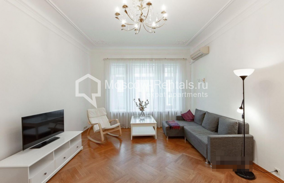 Photo #1 3-room (2 BR) apartment for <a href="http://moscow-rentals.ru/en/articles/long-term-rent" target="_blank">a long-term</a> rent
 in Russia, Moscow, Trekhprudnyi lane, 11/13С2