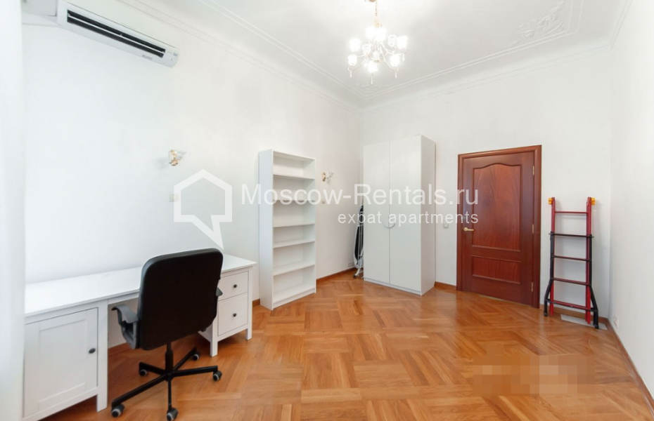 Photo #14 3-room (2 BR) apartment for <a href="http://moscow-rentals.ru/en/articles/long-term-rent" target="_blank">a long-term</a> rent
 in Russia, Moscow, Trekhprudnyi lane, 11/13С2