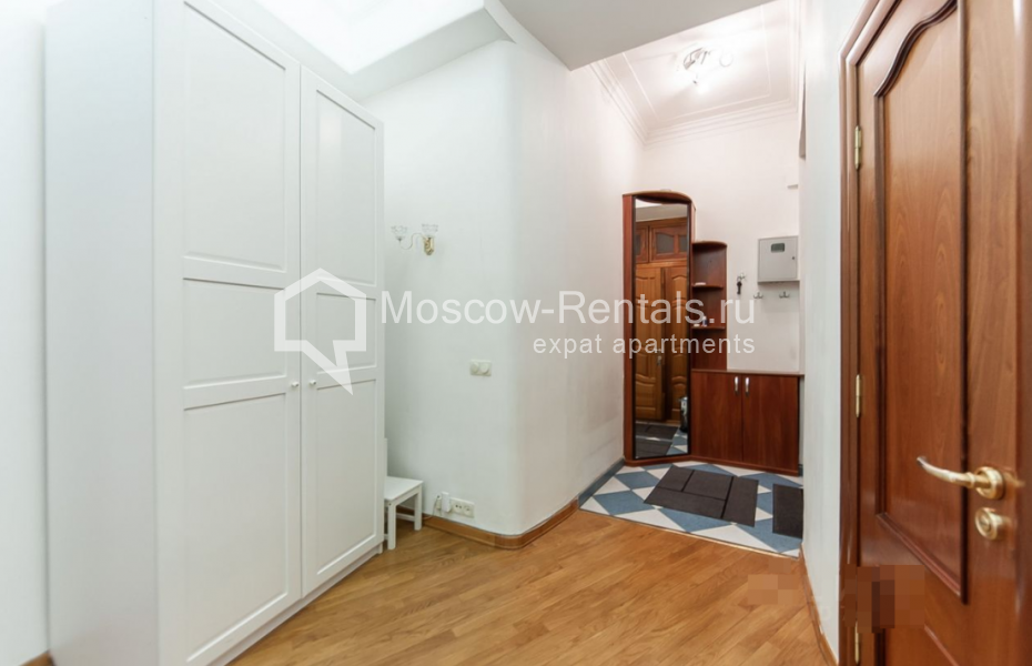 Photo #21 3-room (2 BR) apartment for <a href="http://moscow-rentals.ru/en/articles/long-term-rent" target="_blank">a long-term</a> rent
 in Russia, Moscow, Trekhprudnyi lane, 11/13С2