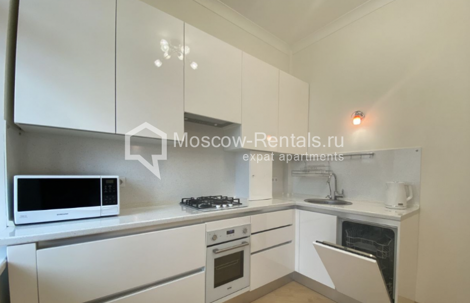 Photo #9 3-room (2 BR) apartment for <a href="http://moscow-rentals.ru/en/articles/long-term-rent" target="_blank">a long-term</a> rent
 in Russia, Moscow, Tverskaya str, 17