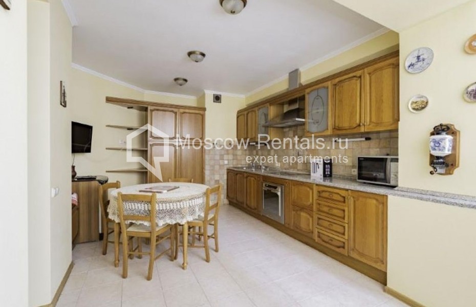 Photo #6 3-room (2 BR) apartment for <a href="http://moscow-rentals.ru/en/articles/long-term-rent" target="_blank">a long-term</a> rent
 in Russia, Moscow, Zoologicheskaya str, 26С1