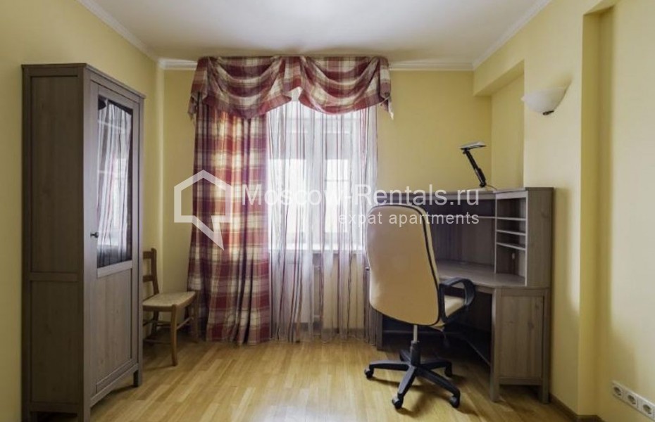 Photo #13 3-room (2 BR) apartment for <a href="http://moscow-rentals.ru/en/articles/long-term-rent" target="_blank">a long-term</a> rent
 in Russia, Moscow, Zoologicheskaya str, 26С1