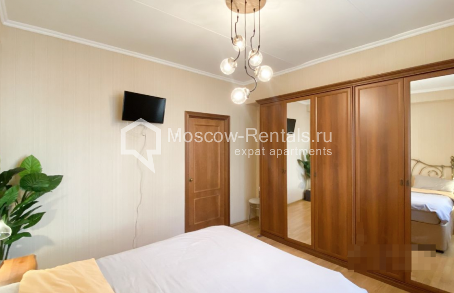 Photo #9 3-room (2 BR) apartment for <a href="http://moscow-rentals.ru/en/articles/long-term-rent" target="_blank">a long-term</a> rent
 in Russia, Moscow, Vorotnikovskyi lane, 5/9