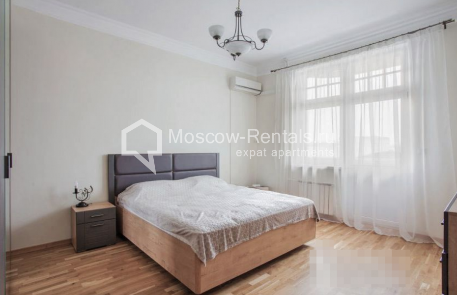 Photo #1 3-room (2 BR) apartment for <a href="http://moscow-rentals.ru/en/articles/long-term-rent" target="_blank">a long-term</a> rent
 in Russia, Moscow, Tverskoy blv, 16с5