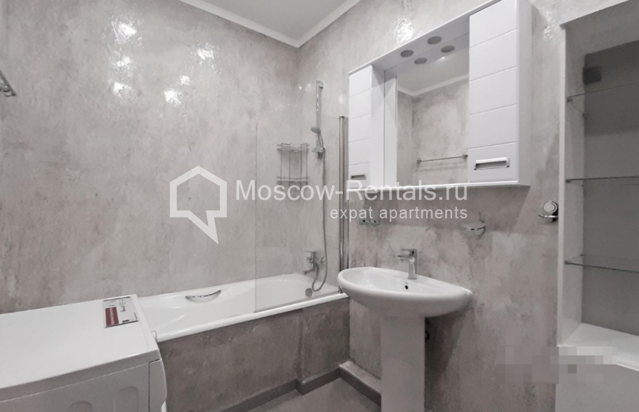 Photo #12 3-room (2 BR) apartment for <a href="http://moscow-rentals.ru/en/articles/long-term-rent" target="_blank">a long-term</a> rent
 in Russia, Moscow, Tverskoy blv, 16с5