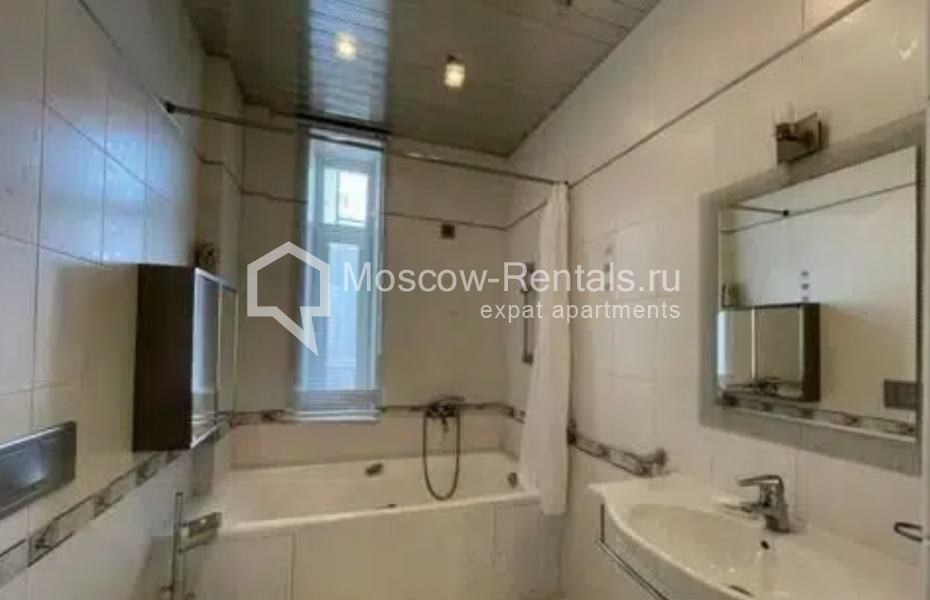 Photo #11 3-room (2 BR) apartment for <a href="http://moscow-rentals.ru/en/articles/long-term-rent" target="_blank">a long-term</a> rent
 in Russia, Moscow, Novinskyi blv, 25К10
