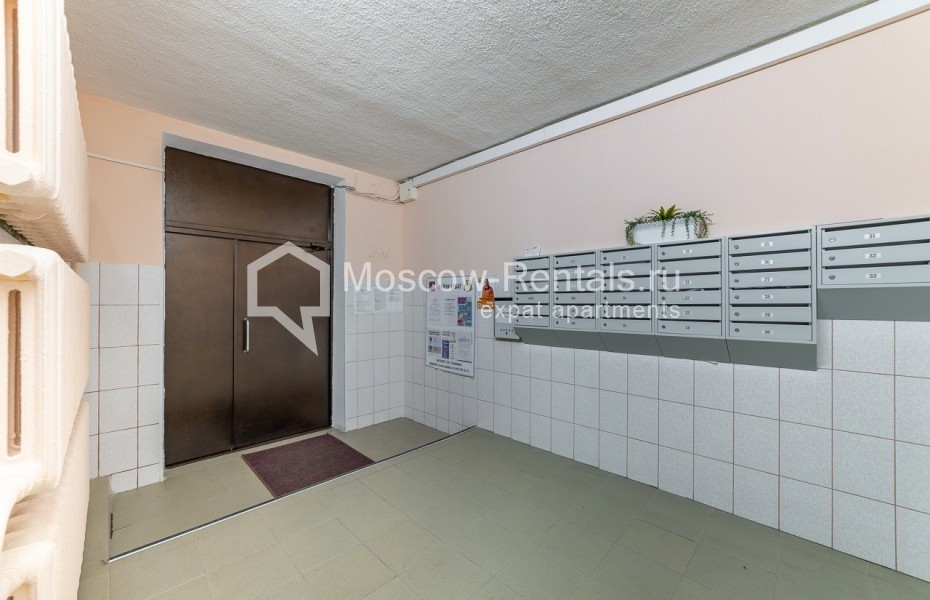 Photo #18 3-room (2 BR) apartment for <a href="http://moscow-rentals.ru/en/articles/long-term-rent" target="_blank">a long-term</a> rent
 in Russia, Moscow, Smolenskaya str, 10
