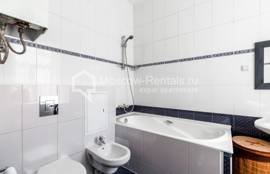 Photo #11 4-room (3 BR) apartment for <a href="http://moscow-rentals.ru/en/articles/long-term-rent" target="_blank">a long-term</a> rent
 in Russia, Moscow, Sechenovsky lane, 5