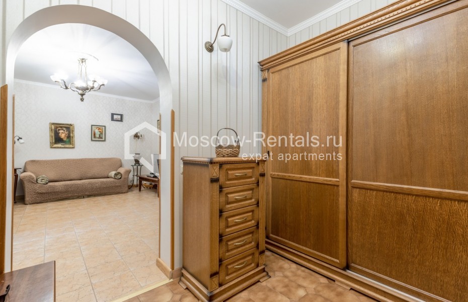 Photo #15 4-room (3 BR) apartment for <a href="http://moscow-rentals.ru/en/articles/long-term-rent" target="_blank">a long-term</a> rent
 in Russia, Moscow, Sechenovsky lane, 5