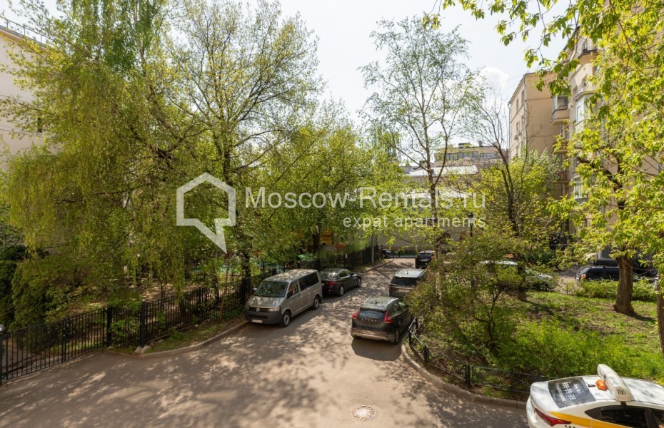 Photo #19 4-room (3 BR) apartment for <a href="http://moscow-rentals.ru/en/articles/long-term-rent" target="_blank">a long-term</a> rent
 in Russia, Moscow, Sechenovsky lane, 5