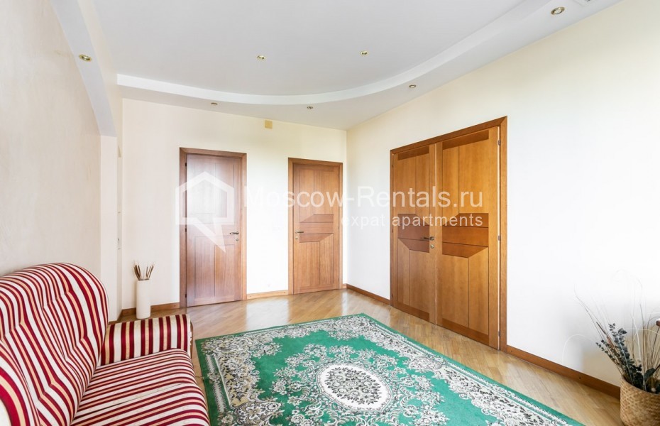 Photo #12 4-room (3 BR) apartment for <a href="http://moscow-rentals.ru/en/articles/long-term-rent" target="_blank">a long-term</a> rent
 in Russia, Moscow, Novoslobodskaya str, 11