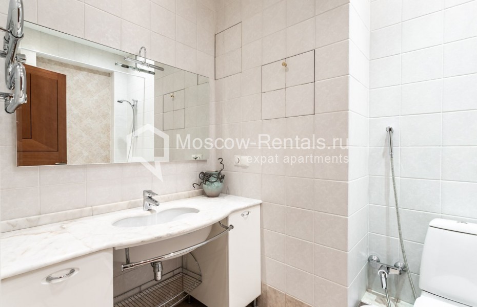 Photo #20 4-room (3 BR) apartment for <a href="http://moscow-rentals.ru/en/articles/long-term-rent" target="_blank">a long-term</a> rent
 in Russia, Moscow, Novoslobodskaya str, 11