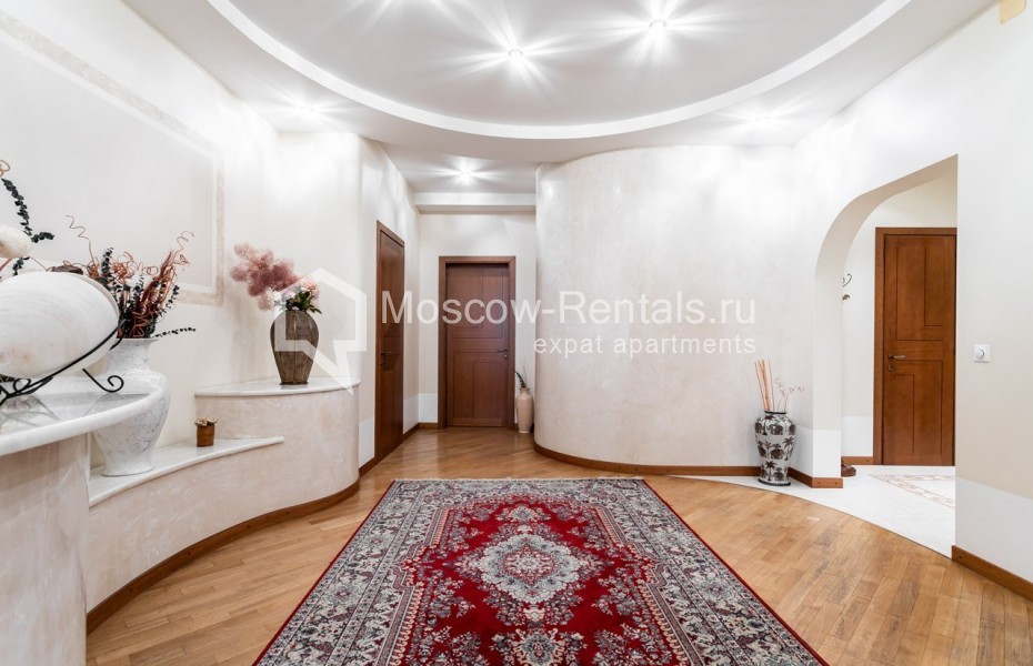 Photo #24 4-room (3 BR) apartment for <a href="http://moscow-rentals.ru/en/articles/long-term-rent" target="_blank">a long-term</a> rent
 in Russia, Moscow, Novoslobodskaya str, 11