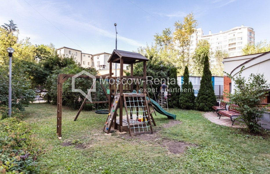 Photo #27 4-room (3 BR) apartment for <a href="http://moscow-rentals.ru/en/articles/long-term-rent" target="_blank">a long-term</a> rent
 in Russia, Moscow, Novoslobodskaya str, 11