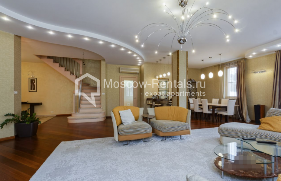 Photo #2 5-room (4 BR) apartment for <a href="http://moscow-rentals.ru/en/articles/long-term-rent" target="_blank">a long-term</a> rent
 in Russia, Moscow, Skaryatinskyi lane, 7