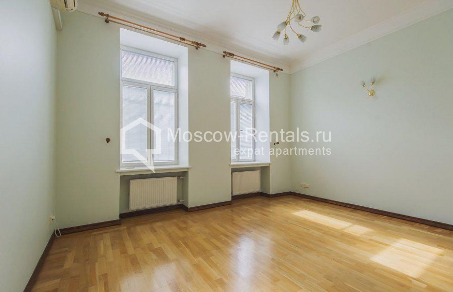 Photo #5 5-room (4 BR) apartment for <a href="http://moscow-rentals.ru/en/articles/long-term-rent" target="_blank">a long-term</a> rent
 in Russia, Moscow, Gagarinskyi lane, 23С1