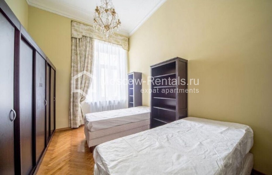 Photo #5 6-room (5 BR) apartment for <a href="http://moscow-rentals.ru/en/articles/long-term-rent" target="_blank">a long-term</a> rent
 in Russia, Moscow, Starokonushennyi lane, 5/14