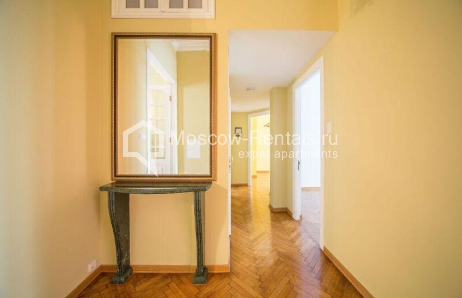 Photo #10 6-room (5 BR) apartment for <a href="http://moscow-rentals.ru/en/articles/long-term-rent" target="_blank">a long-term</a> rent
 in Russia, Moscow, Starokonushennyi lane, 5/14