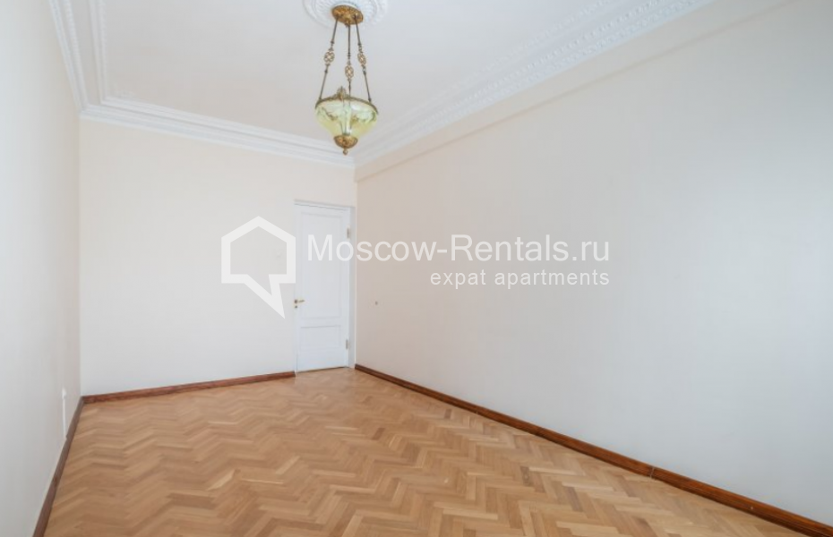 Photo #6 4-room (3 BR) apartment for <a href="http://moscow-rentals.ru/en/articles/long-term-rent" target="_blank">a long-term</a> rent
 in Russia, Moscow, Povarskaya str, 31/29