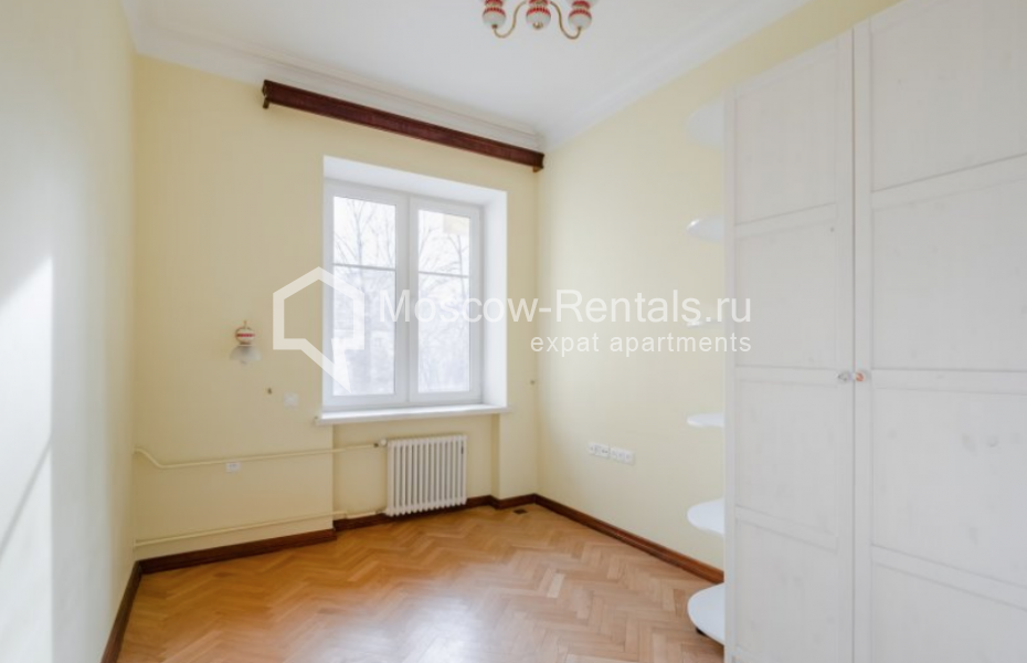 Photo #7 4-room (3 BR) apartment for <a href="http://moscow-rentals.ru/en/articles/long-term-rent" target="_blank">a long-term</a> rent
 in Russia, Moscow, Povarskaya str, 31/29