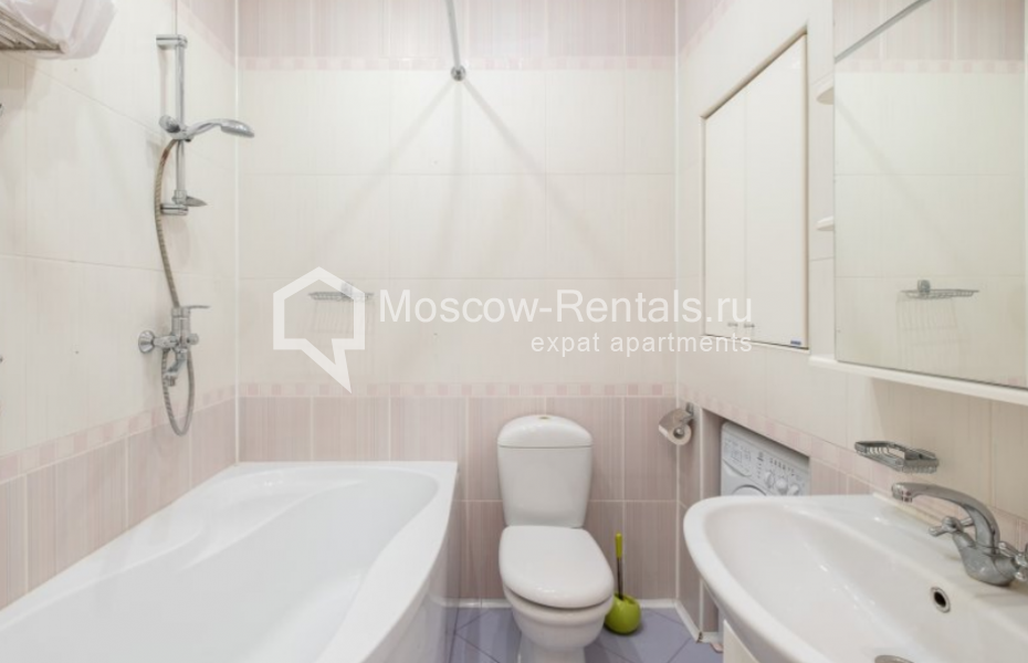 Photo #9 4-room (3 BR) apartment for <a href="http://moscow-rentals.ru/en/articles/long-term-rent" target="_blank">a long-term</a> rent
 in Russia, Moscow, Povarskaya str, 31/29