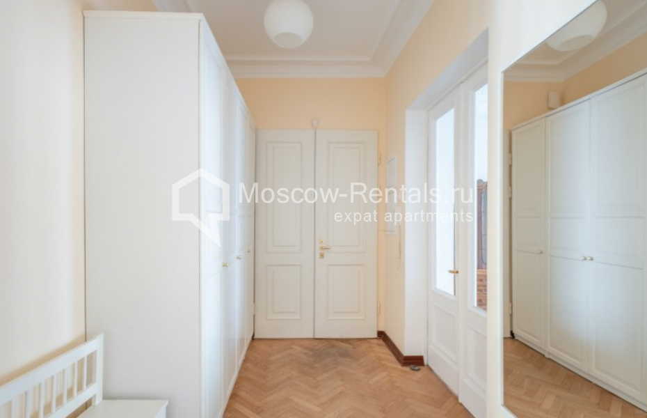 Photo #11 4-room (3 BR) apartment for <a href="http://moscow-rentals.ru/en/articles/long-term-rent" target="_blank">a long-term</a> rent
 in Russia, Moscow, Povarskaya str, 31/29