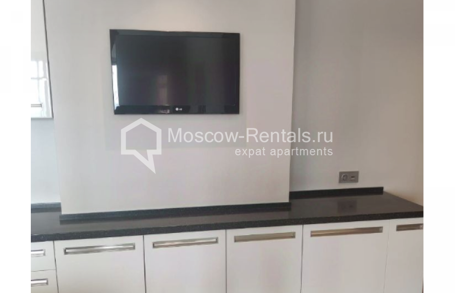 Photo #10 3-room (2 BR) apartment for <a href="http://moscow-rentals.ru/en/articles/long-term-rent" target="_blank">a long-term</a> rent
 in Russia, Moscow, Shabolovka str, 10к1