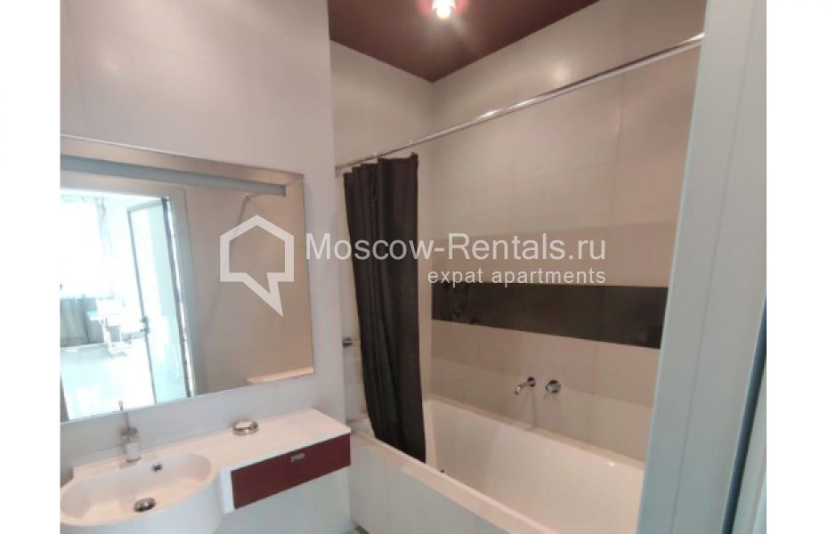 Photo #22 3-room (2 BR) apartment for <a href="http://moscow-rentals.ru/en/articles/long-term-rent" target="_blank">a long-term</a> rent
 in Russia, Moscow, Shabolovka str, 10к1
