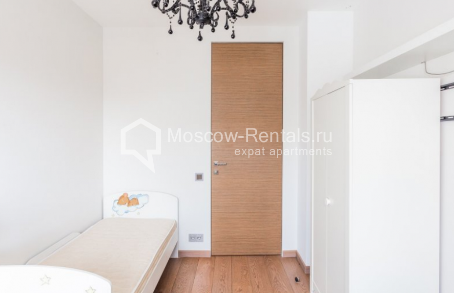 Photo #9 4-room (3 BR) apartment for <a href="http://moscow-rentals.ru/en/articles/long-term-rent" target="_blank">a long-term</a> rent
 in Russia, Moscow, Gagarinskyi lane, 21