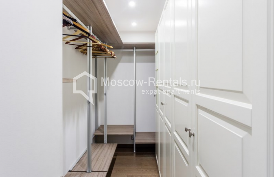 Photo #14 4-room (3 BR) apartment for <a href="http://moscow-rentals.ru/en/articles/long-term-rent" target="_blank">a long-term</a> rent
 in Russia, Moscow, Gagarinskyi lane, 21