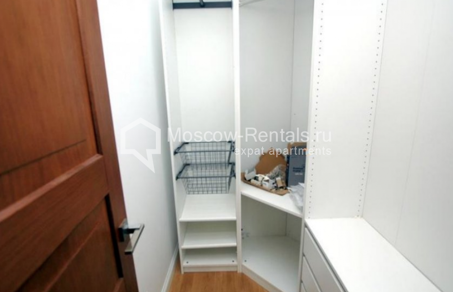 Photo #9 4-room (3 BR) apartment for <a href="http://moscow-rentals.ru/en/articles/long-term-rent" target="_blank">a long-term</a> rent
 in Russia, Moscow, Trubnikovskyi lane, 26С1
