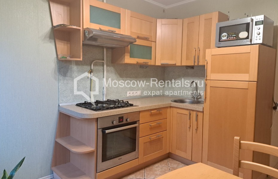 Photo #3 2-room (1 BR) apartment for <a href="http://moscow-rentals.ru/en/articles/long-term-rent" target="_blank">a long-term</a> rent
 in Russia, Moscow, Vasnetsova str, 11с1