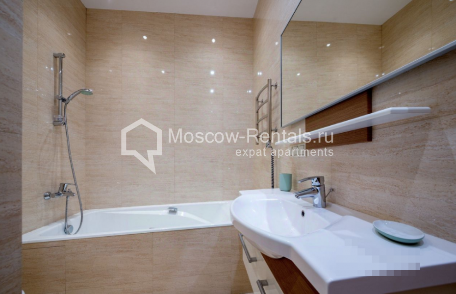 Photo #14 3-room (2 BR) apartment for <a href="http://moscow-rentals.ru/en/articles/long-term-rent" target="_blank">a long-term</a> rent
 in Russia, Moscow, Ruzheinyi lane, 3