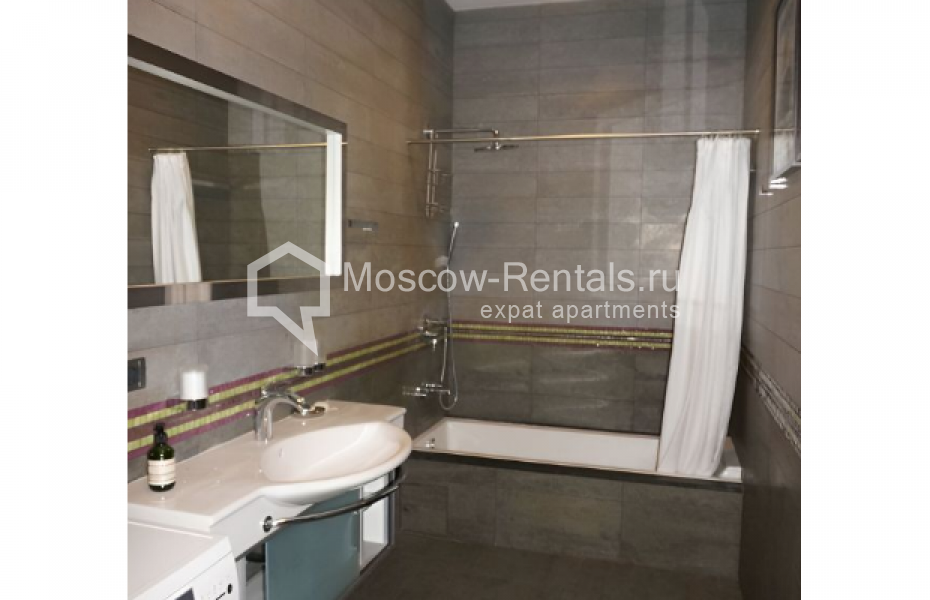 Photo #15 3-room (2 BR) apartment for <a href="http://moscow-rentals.ru/en/articles/long-term-rent" target="_blank">a long-term</a> rent
 in Russia, Moscow, Povarskaya str, 18
