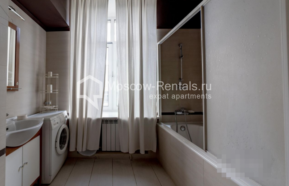 Photo #19 3-room (2 BR) apartment for <a href="http://moscow-rentals.ru/en/articles/long-term-rent" target="_blank">a long-term</a> rent
 in Russia, Moscow, Serafimovicha str, 2