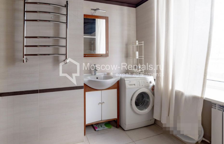 Photo #21 3-room (2 BR) apartment for <a href="http://moscow-rentals.ru/en/articles/long-term-rent" target="_blank">a long-term</a> rent
 in Russia, Moscow, Serafimovicha str, 2