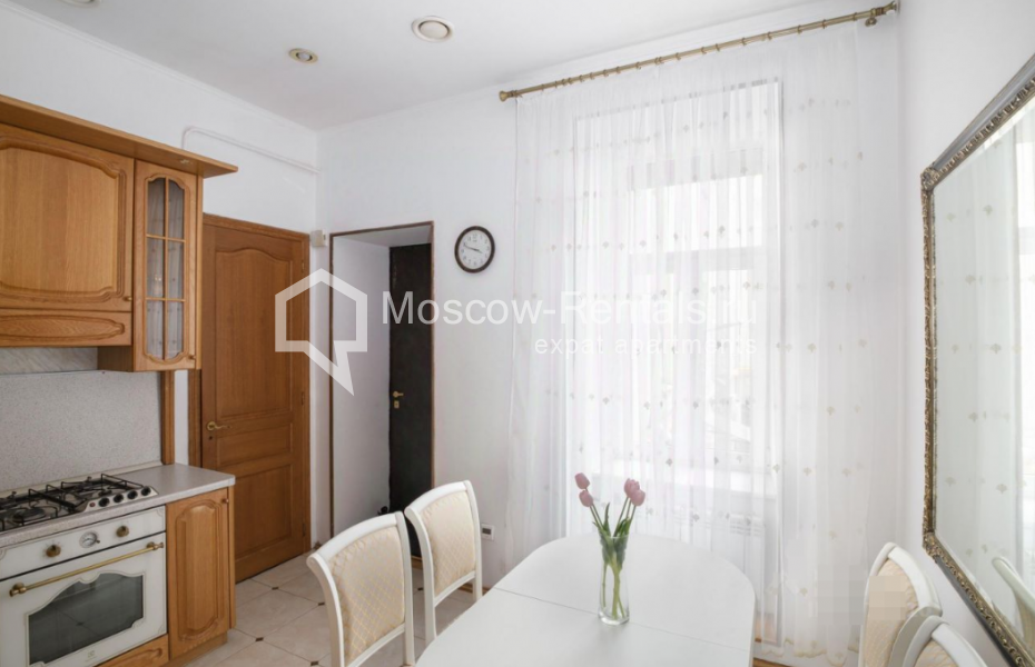 Photo #2 3-room (2 BR) apartment for <a href="http://moscow-rentals.ru/en/articles/long-term-rent" target="_blank">a long-term</a> rent
 in Russia, Moscow, Arbat str, 49