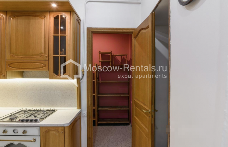 Photo #3 3-room (2 BR) apartment for <a href="http://moscow-rentals.ru/en/articles/long-term-rent" target="_blank">a long-term</a> rent
 in Russia, Moscow, Arbat str, 49