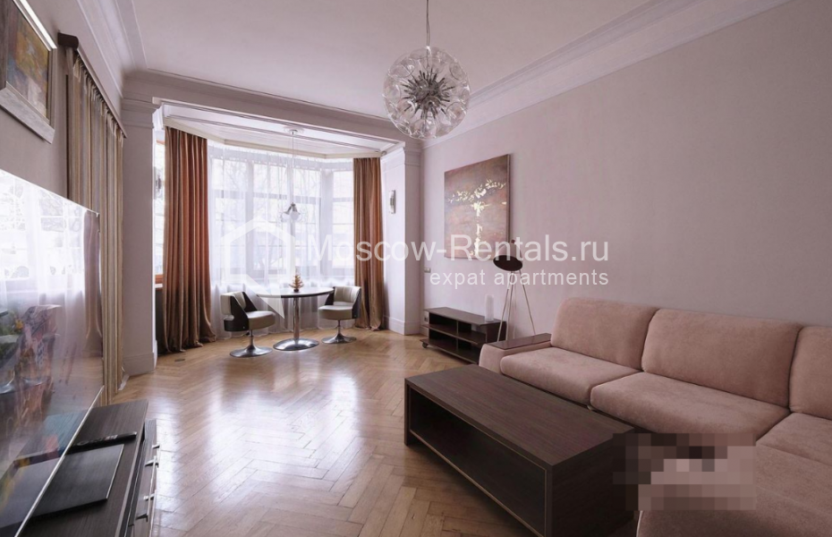 Photo #2 3-room (2 BR) apartment for <a href="http://moscow-rentals.ru/en/articles/long-term-rent" target="_blank">a long-term</a> rent
 in Russia, Moscow, New Arbat str, 25